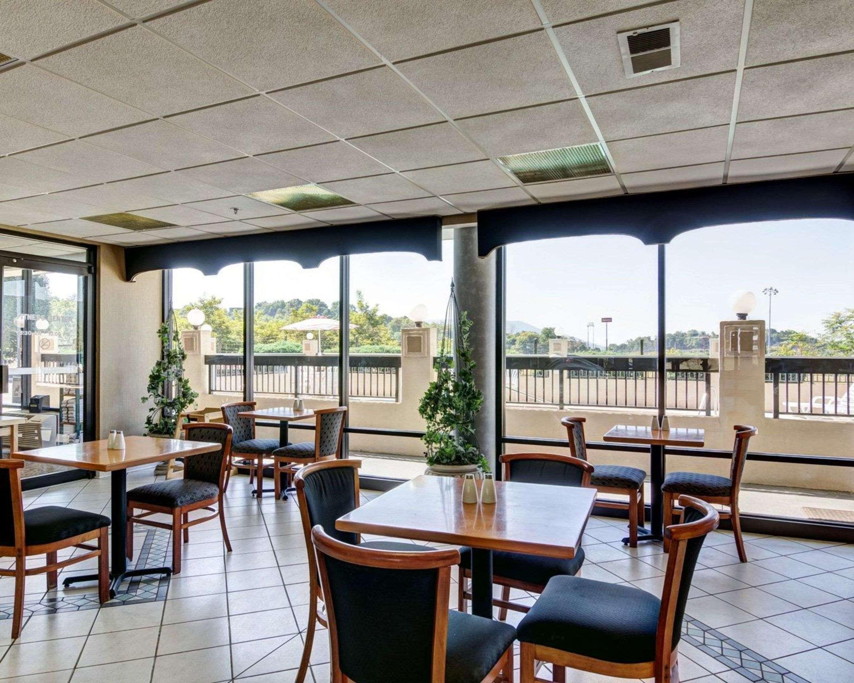 Quality Inn Troutville - Roanoke North Exterior foto