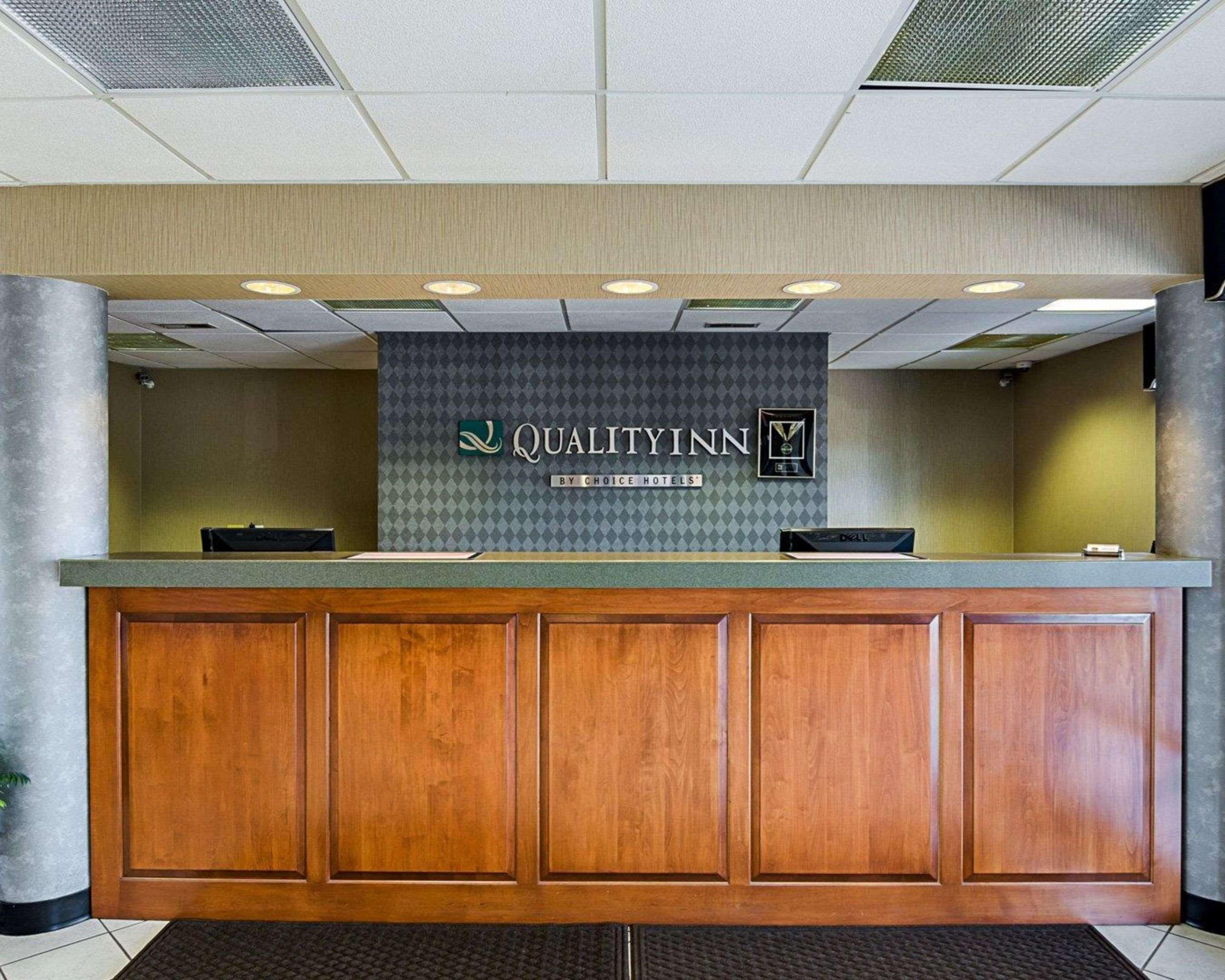 Quality Inn Troutville - Roanoke North Exterior foto